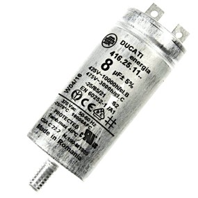 Condensateur métallique à broches droites d'une valeur de 8µF et 450 volts