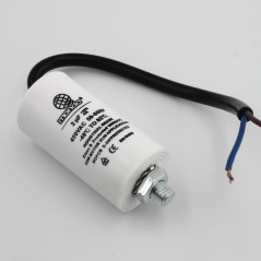 Condensateur à fil 3µF / 450V. Résiste aux températures de -40°C à 85°C